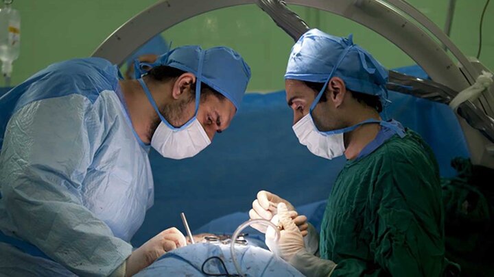 انجام موفق عمل پیشرفته ساخت و پیوند مثانه در استان فارس