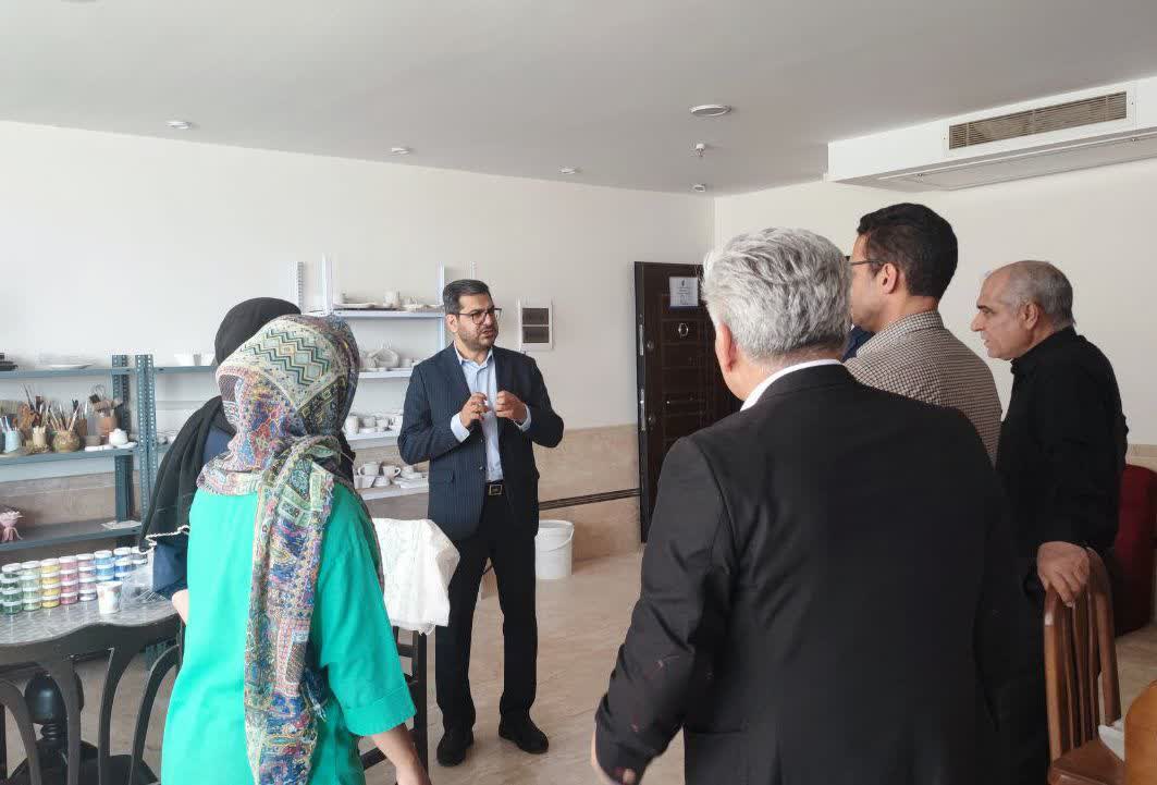 رفع مشکلات زیرساختی و بروکراسی اداری موقوفه ها انگیزه واقفین را در خدمت رسانی دوچندان می‌کند/ تلاش شود تولیدات کارآفرینان در جهت رفع نیازهای کشور باشد