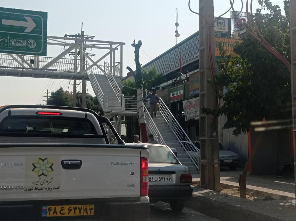 کنترل ترافیک با جمع آوری سد معبرهای شهر/ فرخ زاده: امنیت و آسایش شهروندان خط قرمز شهرداری‌ است