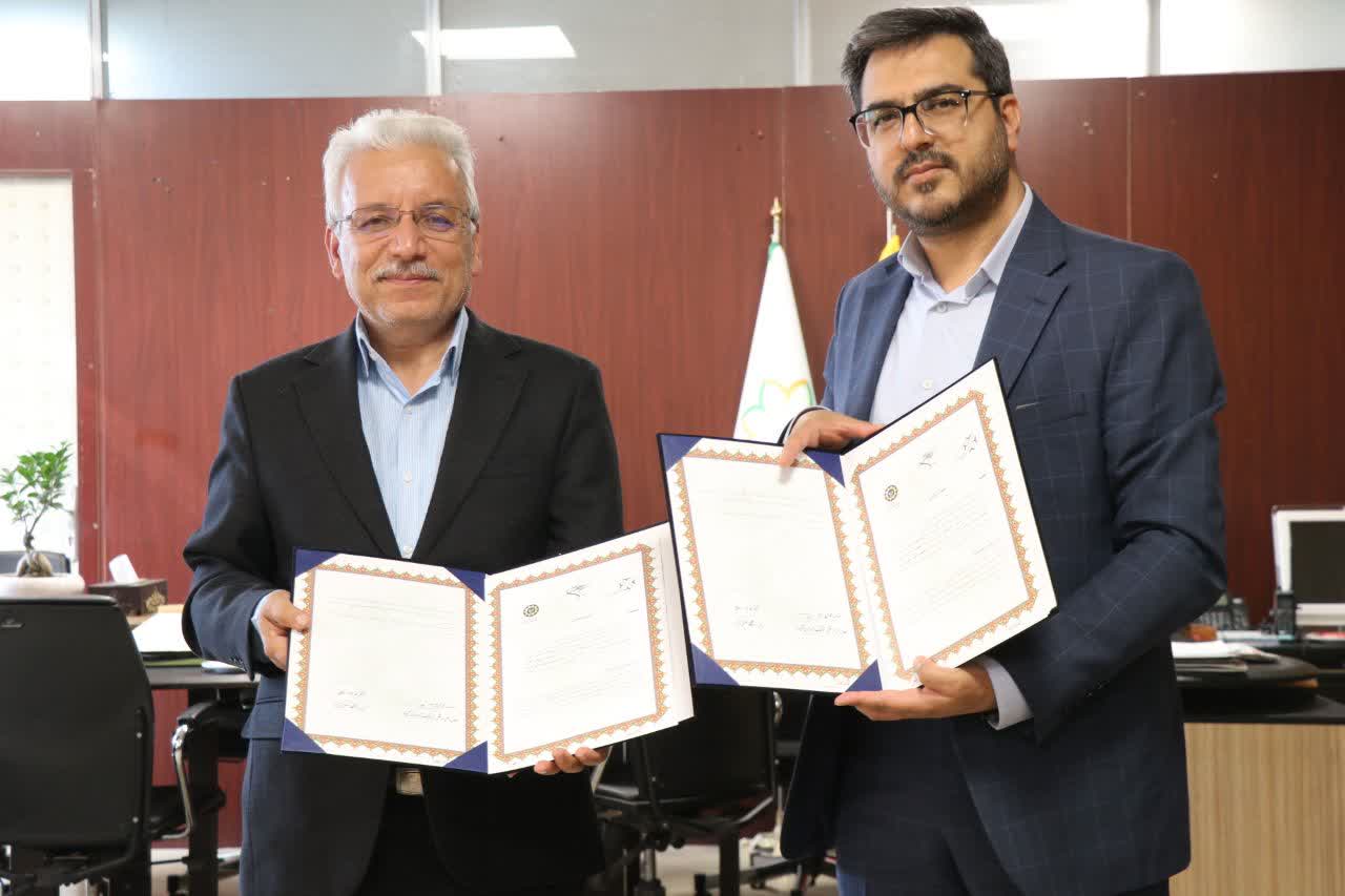 هم افزایی برای پیوند میان صنعت و دانشگاه/ تفاهم‌نامه همکاری میان معاونت حمل‌ونقل و ترافیک شهرداری شیراز و دانشگاه صنعتی شیراز؛ گامی مؤثر در مسیر شهر هوشمند و دانش‌بنیان