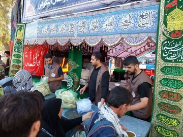 برپایی دو ایستگاه‌ پویش ‘چشم به راهیم’ در محورهای اربعین فارس