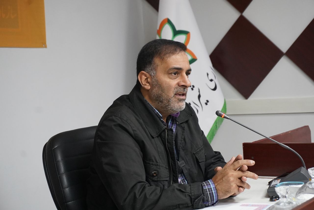 رونمایی از پلتفرم تاکسی‌اینترنتی و کارت رفاهی رانندگان در شیراز/ سوخت رایگان CNG برای ناوگان تاکسیرانی در هفته حمل و نقل