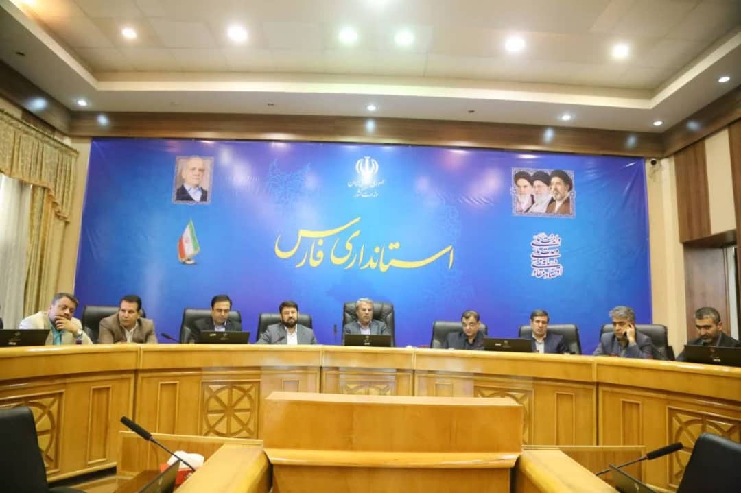 مطالبات کارگران فارس در کمیسیون کارگری روی میز پیگیری رفت